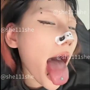 推特蛇舌纹身唇钉福利9V92.1MB放飞自我 推特蛇舌纹身唇钉福利9V92.1MB放飞自我