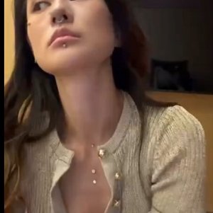 抖音凯西小树洞绝密展示8V福利325MB打孔反差 抖音凯西小树洞绝密展示8V福利325MB打孔反差