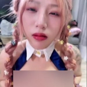 7.37G超劲爆乖乖女嘴艺集推特福利姬15V美妙境界 7.37G超劲爆乖乖女嘴艺集推特福利姬15V美妙境界